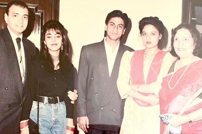 Shah Rukh Khan's Close Friend Viveck Vaswani Shares Unseen Pic of Actor from Good Old Days