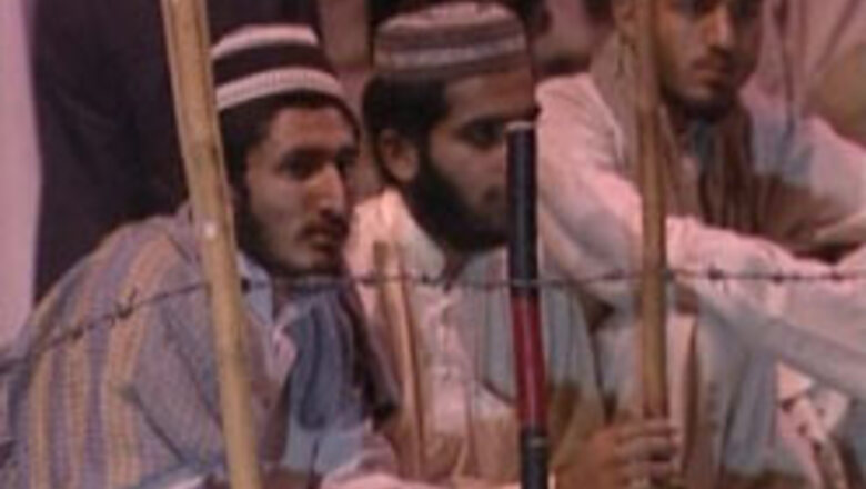 2 cops still held in Lal Masjid
