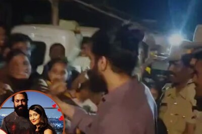 South Star Yash, Wife Radhika Pandit Visit Shri Chitrapur Math Temple In Bhatkal