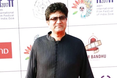 Important to Discuss Netflix Content, Says Censor Board Chief Prasoon Joshi