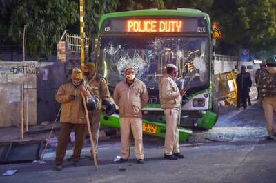 Body of Delhi Police Constable's Wife Found Hanging at Home, Kids Unconscious in Bathroom