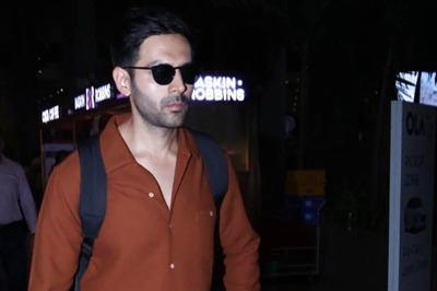 Kartik Aaryan In Splits After Boy Calls Him 'Dude', Asks Actor 'Where Do You Stay'; Watch Video