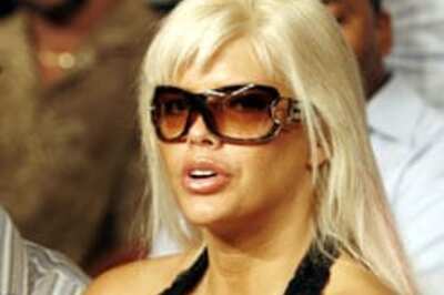 Court to decide on Anna Nicole's funeral