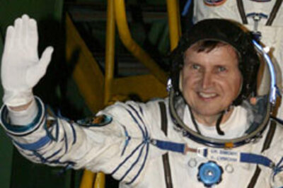 Space tourist comes calling on Sunita