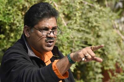 Indo-Pak Lawmakers Meet in Dubai to Discuss Poverty Reduction