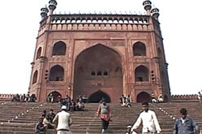 Shahi Imam threatens mass campaign against Govt