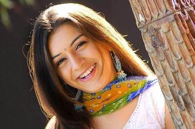 Tamanna replaces Hansika in 'Vettai' Telugu remake