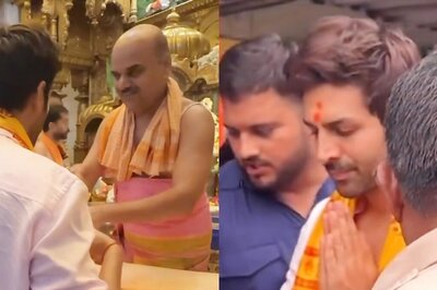 SatyaPrem Ki Katha: Kartik Aaryan Visits Siddhivinayak Temple To Seek Blessing From Lord Ganesha; Watch