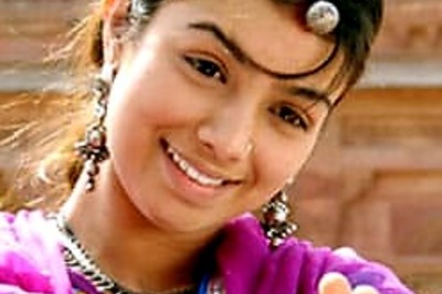 Ayesha Takia narrowly escapes death