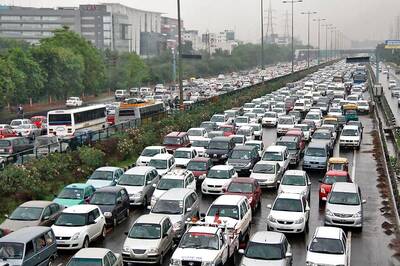 Automakers See Personal Vehicle Demand Going Up, Public Transport Decline Amidst COVID-19 Fears