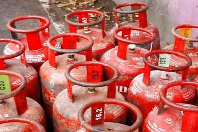 Trouble For Fake LPG Gas Connections: Govt Starts Aadhaar-based eKYC Of Customers