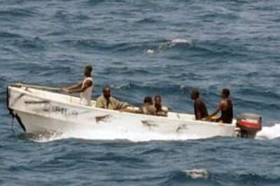 Somali pirate 'washes ashore with cash'