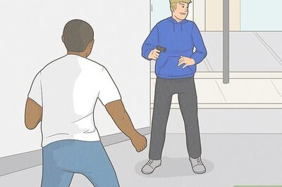 How to Defend Against Weapon Attacks With Martial Arts