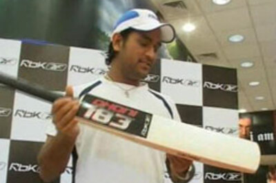 Dhoni rules out Bollywood ventures