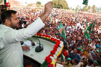 Bihar Elections: Boring Speeches Show Nitish Kumar is Tired, Says Tejashwi Yadav; Not Class 9 Fail Like You, Hits Back NDA