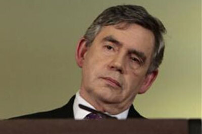 Pressure mounts on Brown as more UK ministers quit