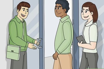 How to Be Nice to a Girl Without Flirting