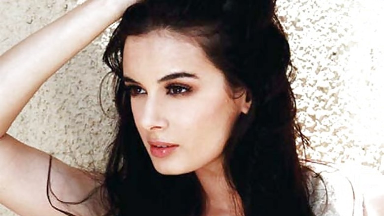 Evelyn Sharma eyes Tamil cinema
