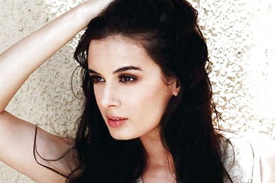 Evelyn Sharma eyes Tamil cinema