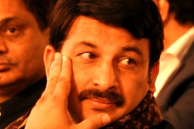 Defamation Complaint Filed Against Manoj Tiwari for Calling Slapping Incident of Arvind Kejriwal Staged