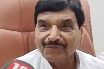 Shivpal Excluded from SP Legislature Party Meet, Says Will Talk to His Supporters