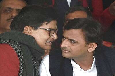 Even After Riding Cycle, Akhilesh Wary of Mulayam Approaching SC