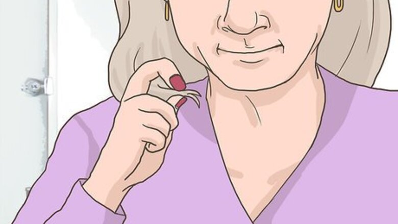 How to Choose a Short Hairstyle As an Older Woman
