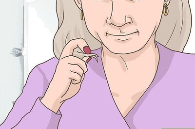 How to Choose a Short Hairstyle As an Older Woman