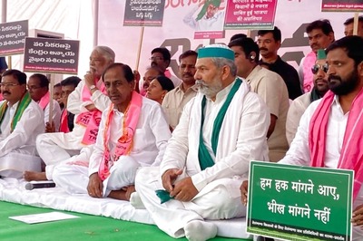 PM's Behaviour Unacceptable, Cannot Play with Farmers' Lives: KCR Hits Out Centre as TRS Intensifies Stir Over Paddy Row