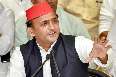 After Stepping Into Father’s Shoes, Akhilesh Yadav Looks to Consolidate 'Lathi, Hathi, 786' Voters