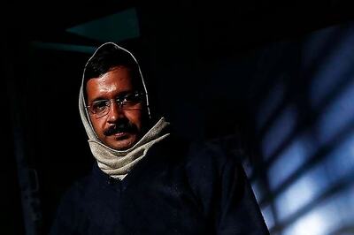 'Mufflerman' Kejriwal in government advertisement irks BJP, Congress