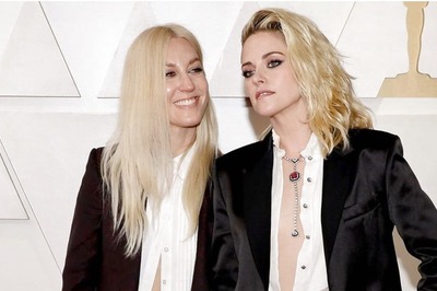 Oscars 2022: Kristen Stewart Stuns in Unbuttoned Shirt, Cropped Blazer and Chanel Shorts