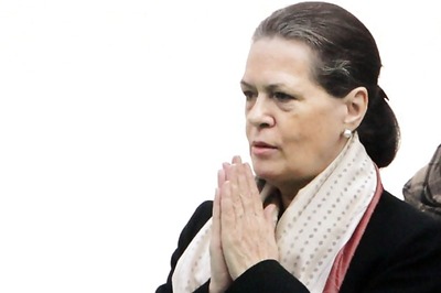 US court asks Sonia Gandhi to show passport
