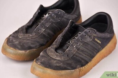 How to Handwash Your Trainers