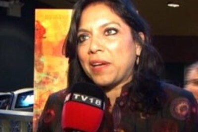 B'wood razzmatazz at film awards in NY