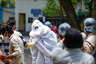 Delhi Records 10,489 New Covid Cases, Positivity Rate Dips to One-month Low of 14.24%