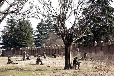 30 hours on, gunbattle continues between Army and terrorists in J&K's Pampore; 7 killed