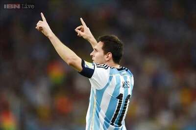 World Cup 2014: Dribblers Messi and Robben face off in semi-finals