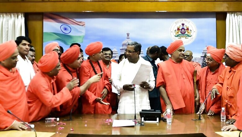 Karnataka Govt Okays Separate Religion Status for Lingayats, Ball in Centre’s Court Now