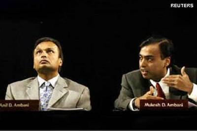 Anil Ambani drops defamation suit against Mukesh