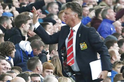 Louis van Gaal hits back at Paul Scholes after 'boring' Manchester United comment