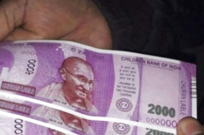 Rupee Slumps to All-Time Low of 77.42 Against US Dollar Amid Negative Market Sentiments