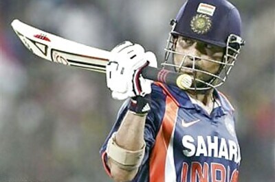 Tendulkar sizzles but India lose nerve in thriller | Pics