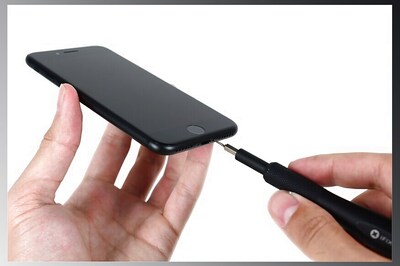 Apple iPhone 7 Teardown: The Latest Flagship Scores a 7 on Repairability Scale