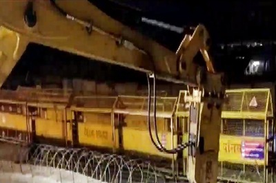 We Stand Vindicated, Say Farm Unions as Cops Begin Removing Barricades at Farmers' Protest Sites