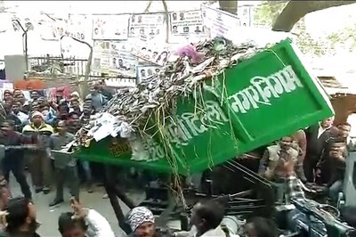 NGT Notice to Centre, Delhi Govt Over Strike by MCD Workers