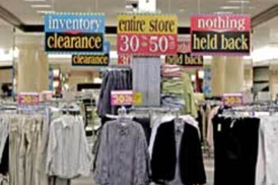 Govt to allow FDI in retail gradually