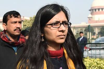 DCW Chief Swati Maliwal Finds 8-year-old Girl Chained to Tree, Rescues Two From Begging