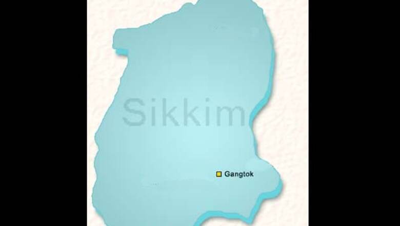Sikkim: Heavy rains trigger landslides in Payong