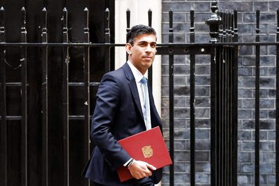 London View | Will Boris Johnson’s Kiss of Death Help Rival Rishi Sunak’s Prime Ministerial Bid?